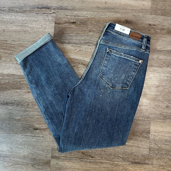 NWT Judy Blue Boyfriend Fit Jeans Size 7/28 High Rise Cuffed Hem Splash - Picture 1 of 4